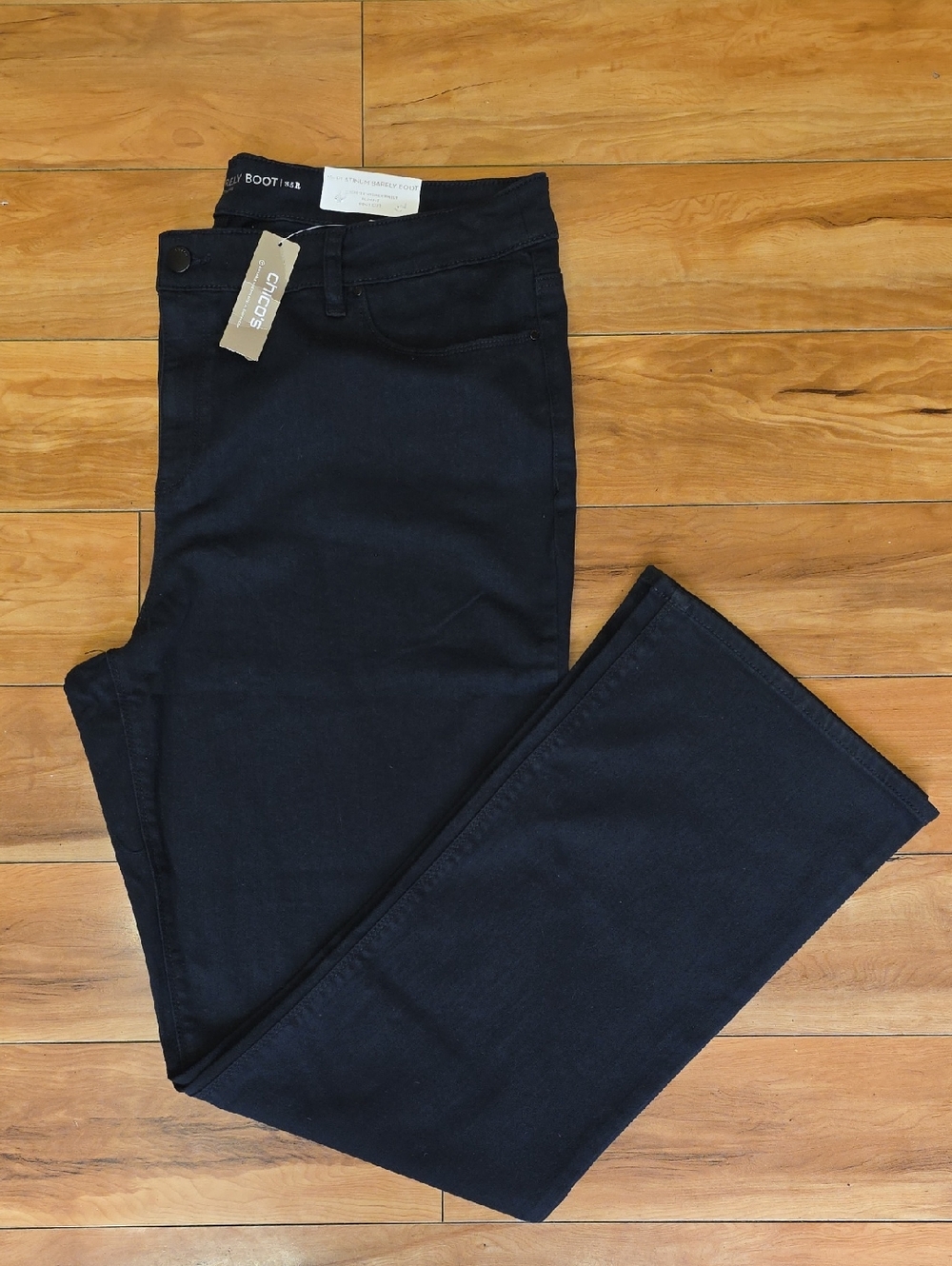 Chico's Platinum Barely Boot Black Stretch Denim 32” Ins  Size 3.5  NEW